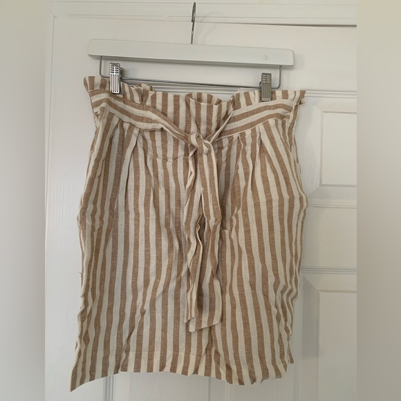 Cropped top and skirt matching set. - Picture 3 of 3